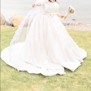 White Wedding dress. 18. Ties up in back.